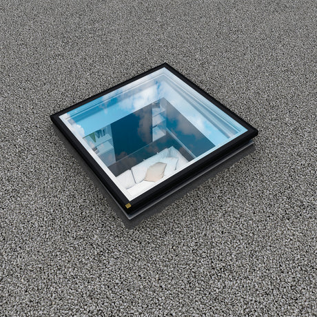 Fakro Electrically Operated Double Glazed Flat Roof Window (DEG P2)